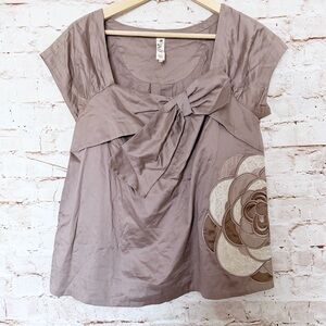 Floreat  Anthropologie floral embroidered top